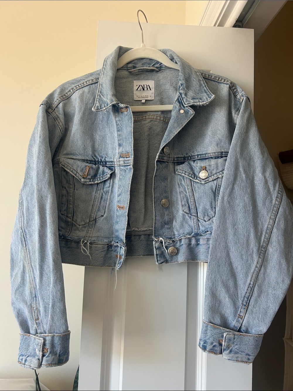 ZARA Faded Light Blue Cropped Denim Jacket